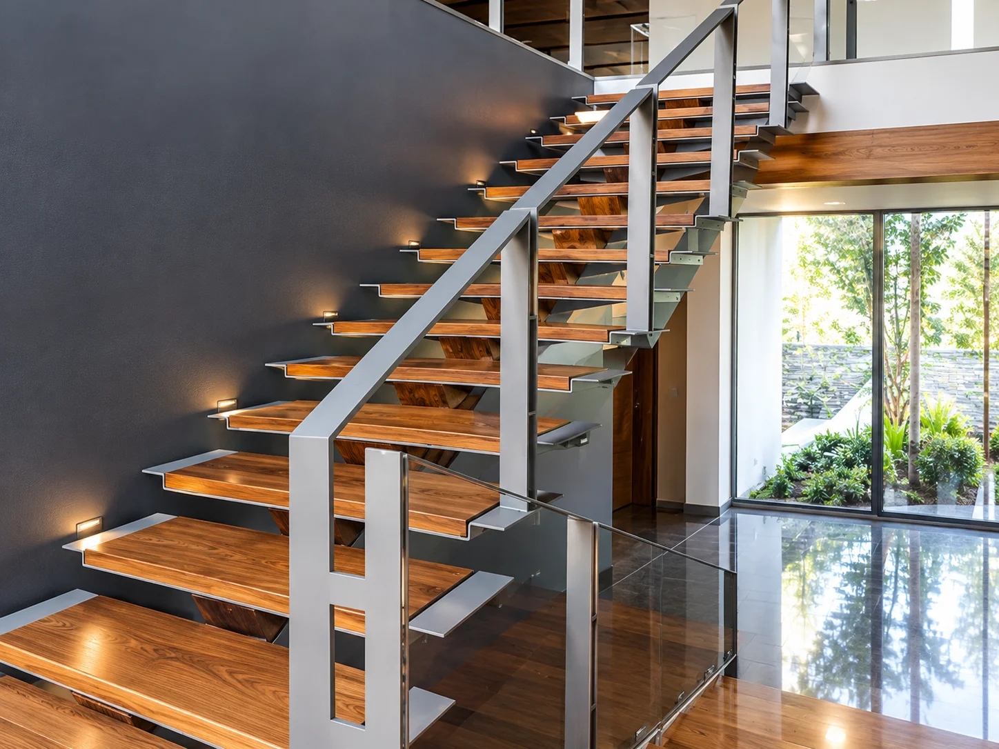 Architectural Steel Stringer Staircase Structure
